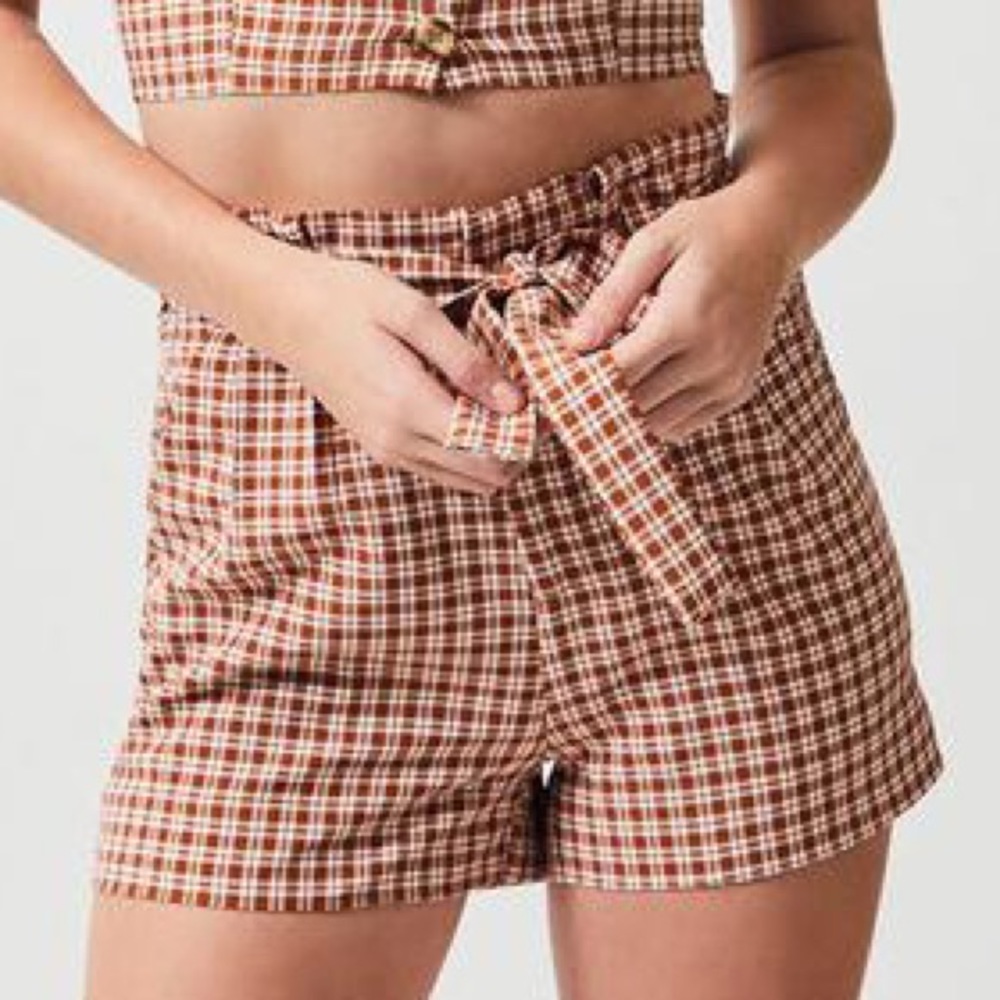 PacSun/Lottie Moss Paperbag Waist Shorts - Pink